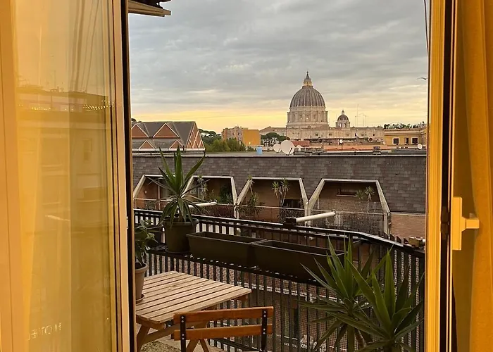 Sunny With Stunning San Pietro View Rome
